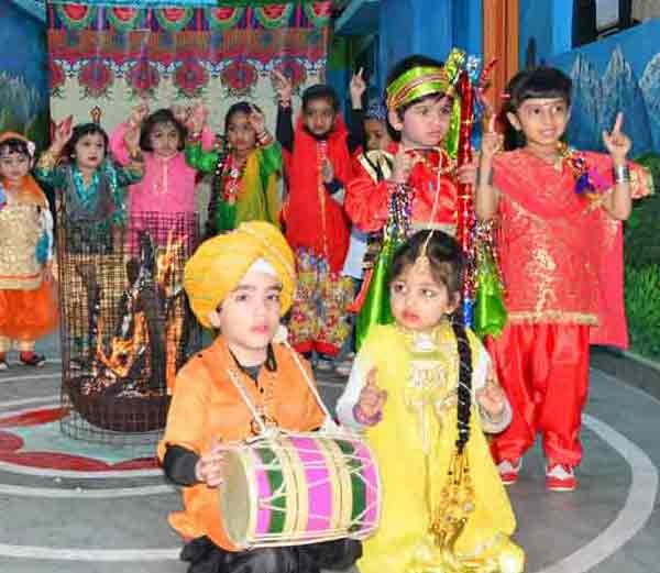 नरेला में कल से नर्मदा उत्सव, घर-घर से नर्मदा जल एकत्र करने के साथ शुरू होगा तीन दिनी आयोजन, नर्मदा जयंती पर होगी महाआरती और भजन संध्या 4 नरेला में कल से नर्मदा उत्सव, घर-घर से नर्मदा जल एकत्र करने के साथ शुरू होगा तीन दिनी आयोजन, नर्मदा जयंती पर होगी महाआरती और भजन संध्या | New India Times