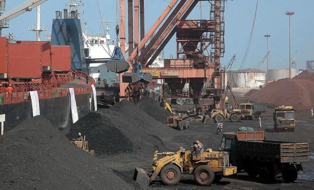 रिजेक्ट यार्ड में शुद्ध कोयले का भंडारण हाईवा डम्पर द्वारा कर खुलेआम किया जा रहा है नियमों का उलंघन;  कोल माफियाओं की संलिप्तता का आरोप | New India Times