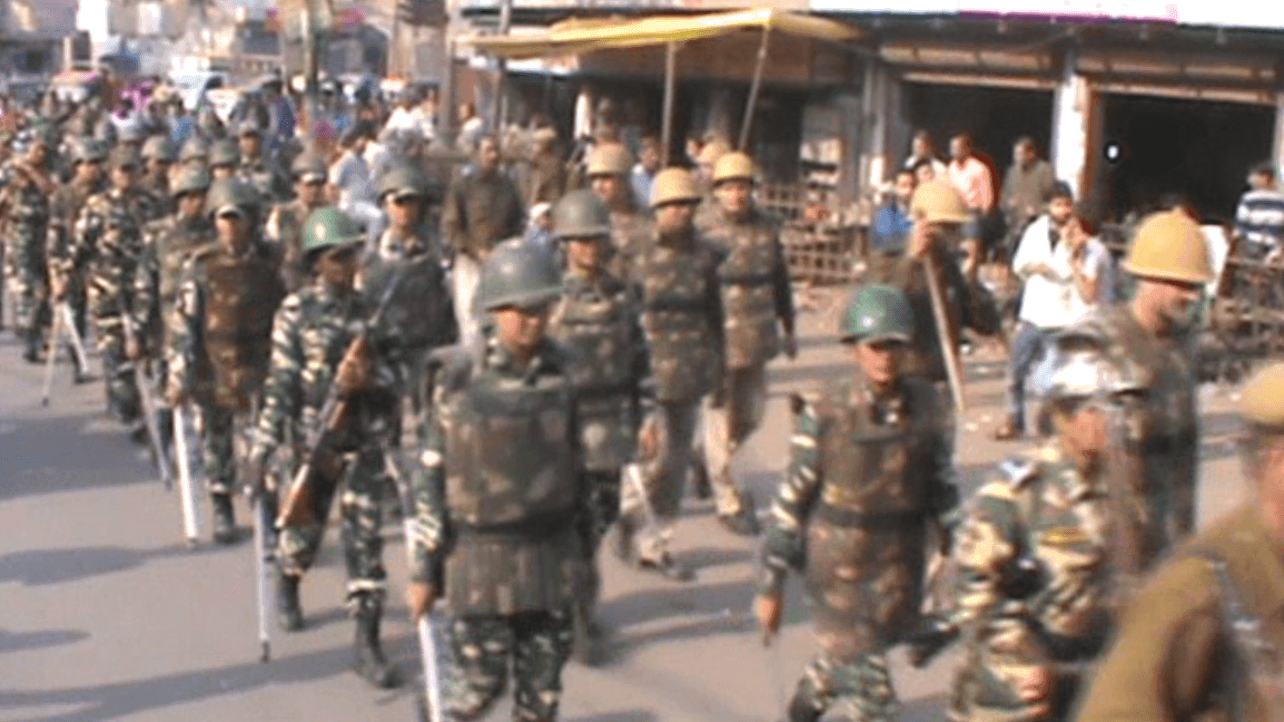 सावधान ! धारा 144 लागू; अब न निकलेगा जुलूस, न फुँकेगा पुतला; धार्मिक विद्वेष की भावना को भड़काने वालों पर अब प्रशासन कसेगा शिकंजा;  डी.जे. व लाउडस्पीकरों पर भी प्रतिबंध; रात्रि 10 बजे से प्रात 6 बजे तक नहीं सुनाई देगी आवाज | New India Times