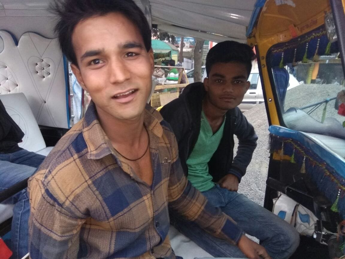 भोपाल में 12-15 वर्ष के नाबालिग बच्चे चला रहे हैं सवारी गाडियां, पुलिस प्रशासन मौन | New India Times