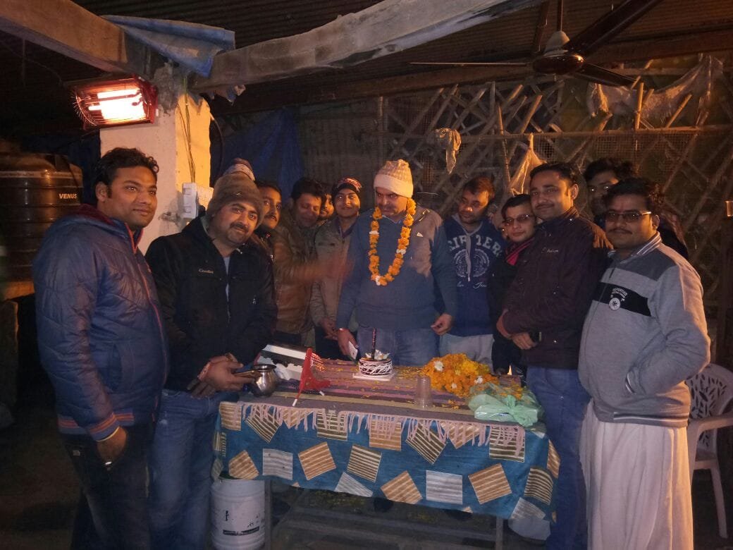 एसडीएम ने गौशाला में मनाया जन्म दिन, गायों के इलाज के लिए किया दान | New India Times