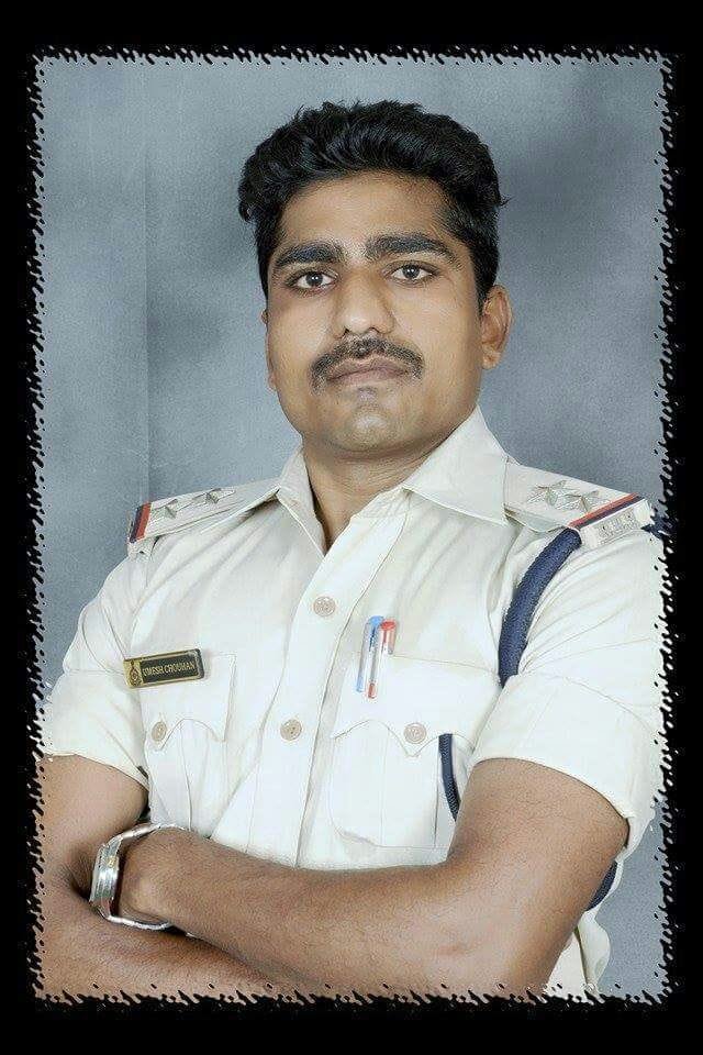 बुलेट और ट्रेन में टक्कर, सब इंस्पेक्टर की दर्दनाक मौत | New India Times