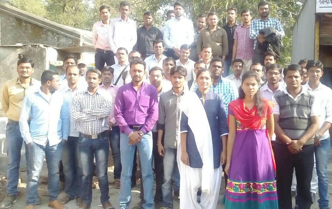 डाक विभाग ने महाराष्ट्र के 356 कर्मियों को नौकरी से निकाला,"क्या यही है अच्छे दिन?" पीड़ितों का प्रधानमंत्री से सवाल  | New India Times