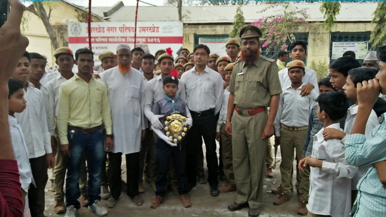 गणतंत्र दिवस के अवसर पर पथ संचलन में 10 स्कूलों को पीछे छोड़  पहले रैंक पर उर्दू हाईस्कूल के छात्रों ने किया कब्जा | New India Times