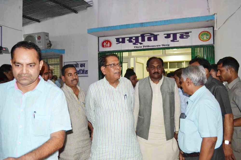 भिंड जिला अस्पताल में फिर सामने आई अस्पताल प्रबंधन की लापरवाही, 2 घण्टे में 2 महिलाओं की मौत | New India Times