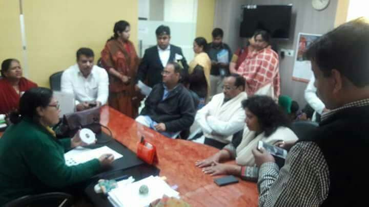  आदिवासी बलात्कार कांड:  गंधवानी की पीडित आदिवासी महिलाओं ने महिला आयोग के सामने सुनाई आप बीती | New India Times