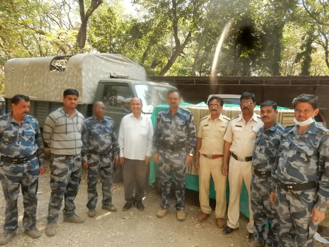 सूखे कुएं में गिरे भालू को वन विभाग ने बाहर निकाला, रात के अंधेरे में चला रेस्क्यू ऑपरेशन | New India Times