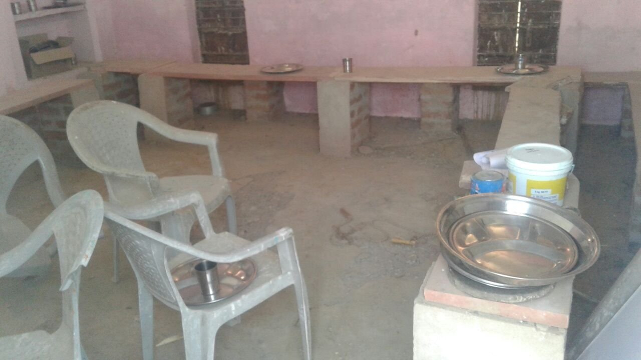 स्कूल में बच्चे हाजिर शिक्षक गायब,  बिना स्कूल पहुंचे शिक्षकों की लग रही है हाजिरी | New India Times