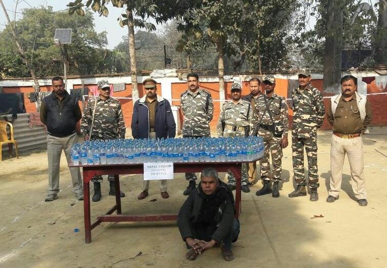 पुलिस और आबकारी विभाग की संयुक्त कार्रवाई में 550 बोतल नेपाली शराब के साथ एक आरोपी गिरफ्तार | New India Times