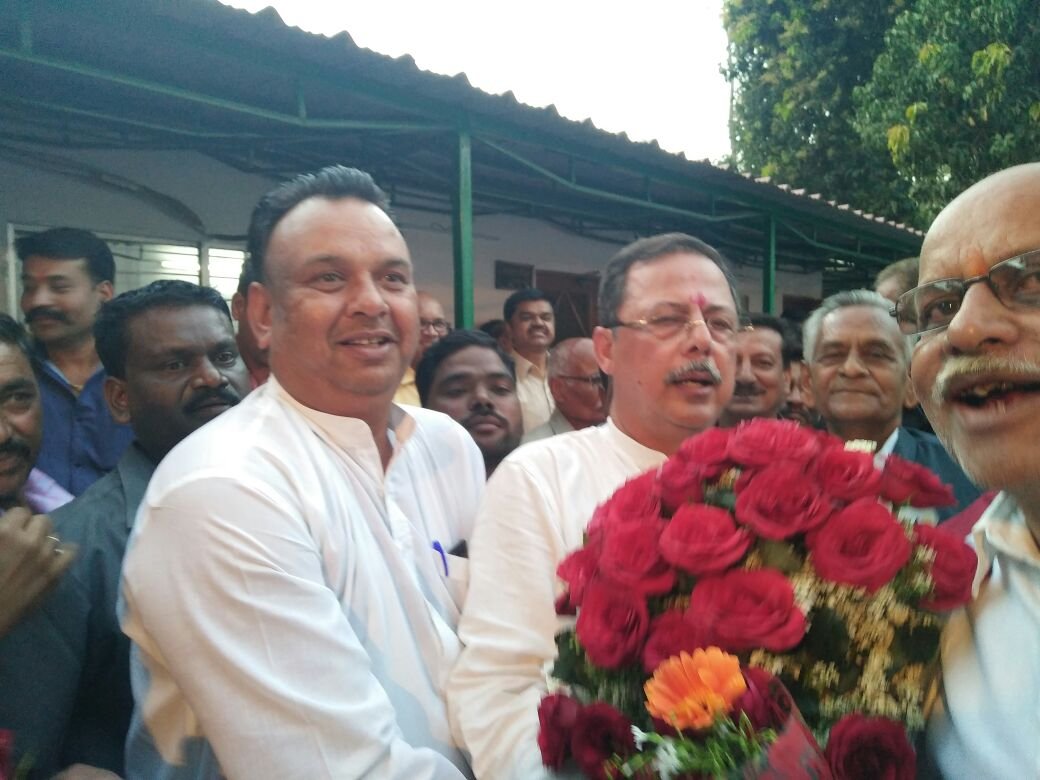 नवनिर्वाचित नेता प्रतिपक्ष अजय सिंह राहुल भैया का हरदा के कांग्रेसी लीडर अनिल सूरमा ने किया स्वागत | New India Times