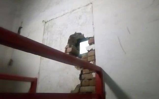 जेल से भागने वाले कैदियों को गोली मारने का आदेश | New India Times