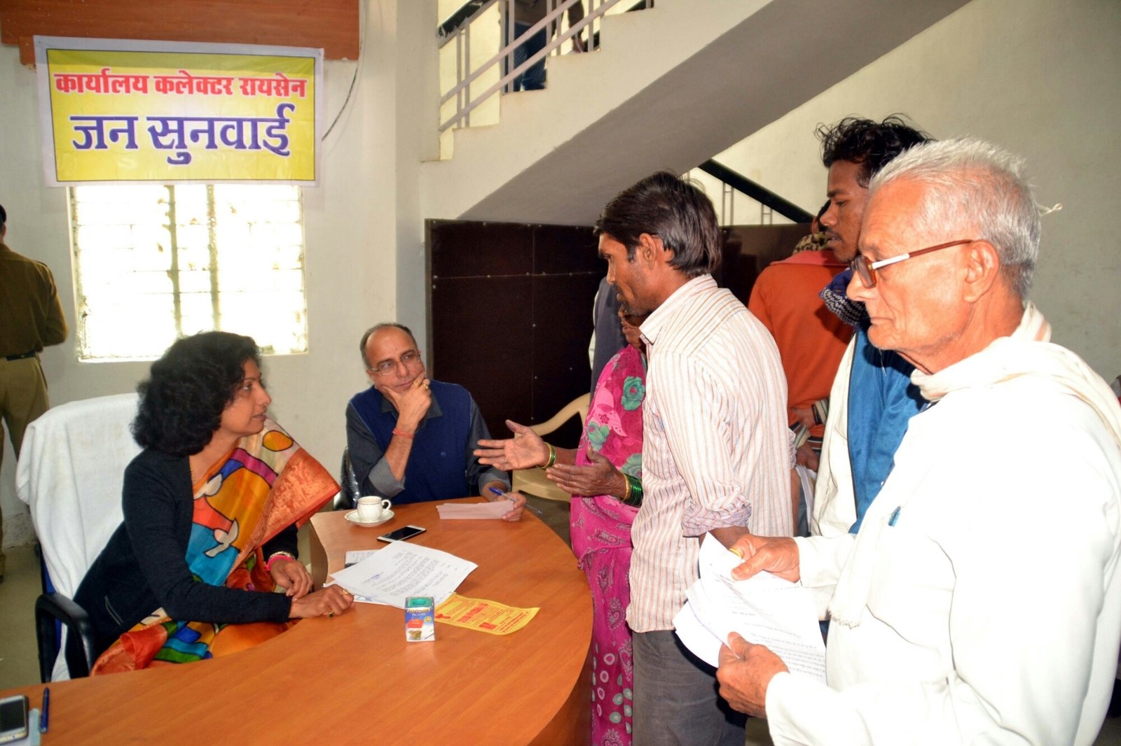 फर्जी दस्तावेज बना कर लाखों रूपये की हेराफेरी करने वाले सरपंच और सचिव के खिलाफ जांच कर कार्रवाई की कलेक्टर ने दिये आदेश | New India Times