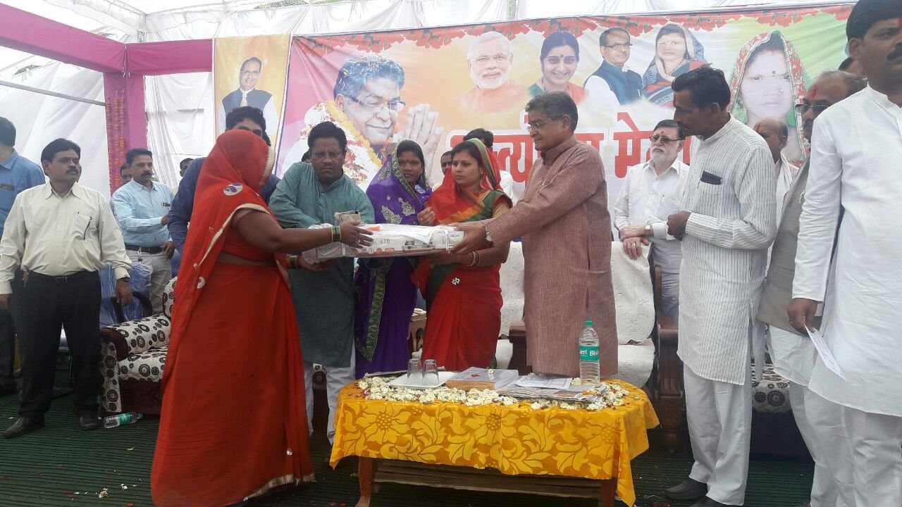 अंतिम व्यक्ति तक लाभ पहुंचाना ही अंत्योदय: डॉ शेजवार;  रायसेन जिले के गैरतगंज में हुआ अंत्योदय मेले का आयोजन | New India Times
