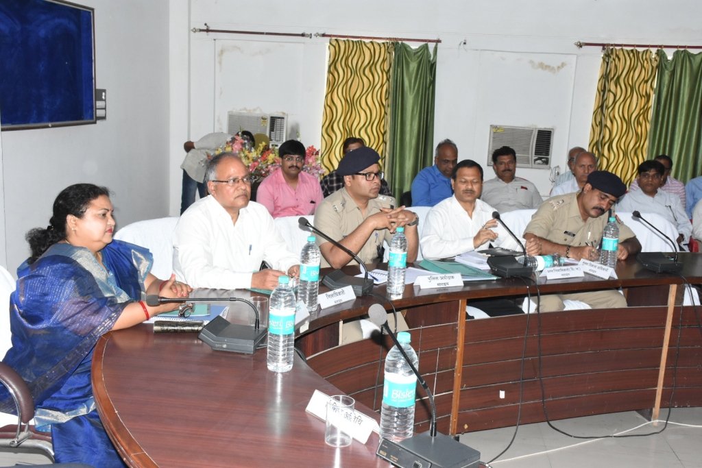 वर्तमान सरकार की नीतियों एवं संकल्प सूत्रों का क्रियान्वयन समयबद्ध रूप से करायें: अनुपमा जयसवाल | New India Times