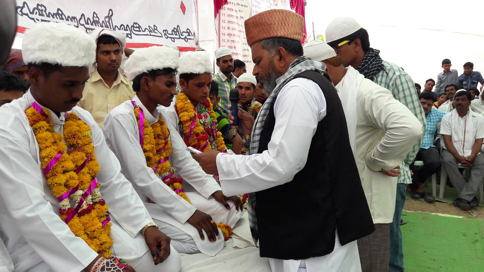 उमरखेड शहर में सामूहिक विवाह समारोह का आयोजन,  7 गरीब व बेसहारा लड़कियों की हुई शादी | New India Times