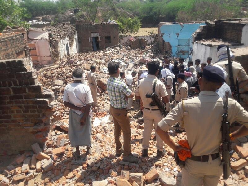 पटाखा फैक्ट्री में विस्फोट 6 की मौत कई घायल | New India Times