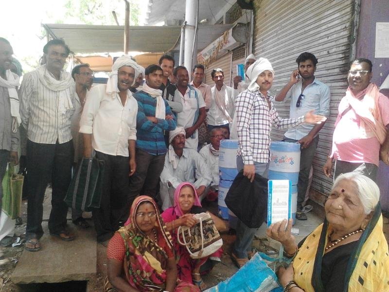 हरदा जिला के जिला सहकारी बैंक की मनमानी से किसान परेशान | New India Times