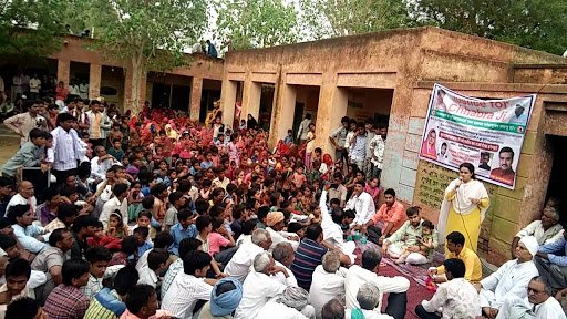 शराब बंदी की मांग को लेकर विरोध प्रदर्शन जारी,  महिलाओं ने संभाल रखी है कमान | New India Times