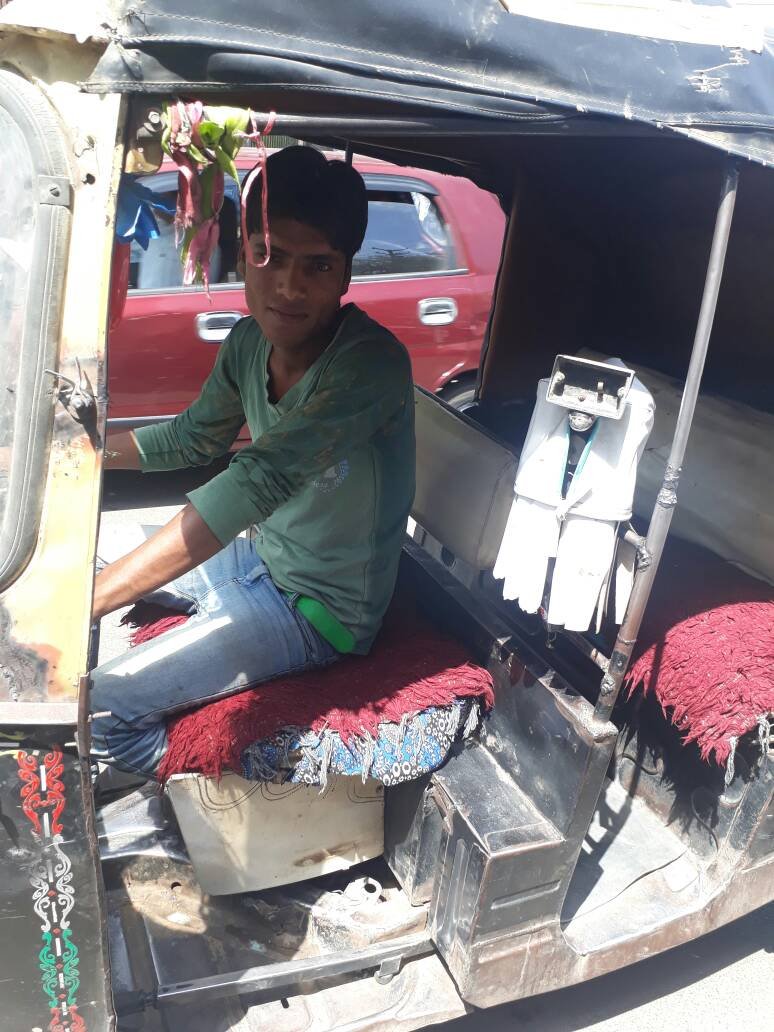 प्रशासन की निष्क्रियता और ऑटो चालकों की मनमानी से जनता है परेशान | New India Times