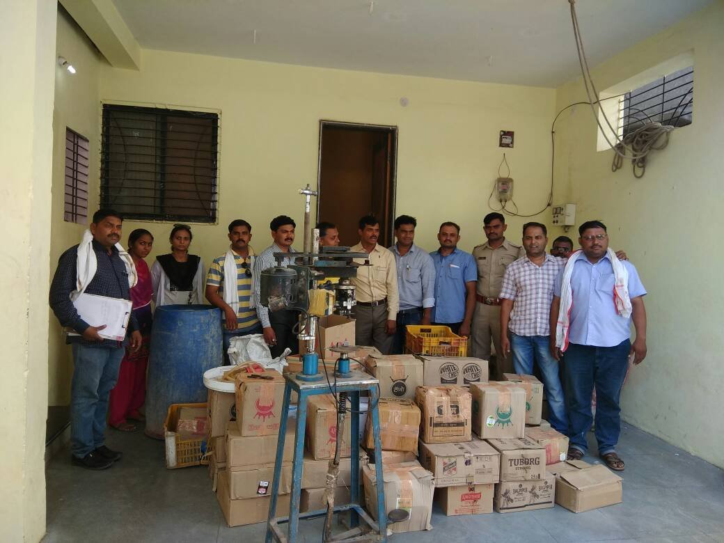 नकली शराब को ब्रांडेड बनाने वाली फैक्ट्री का पर्दाफाश | New India Times