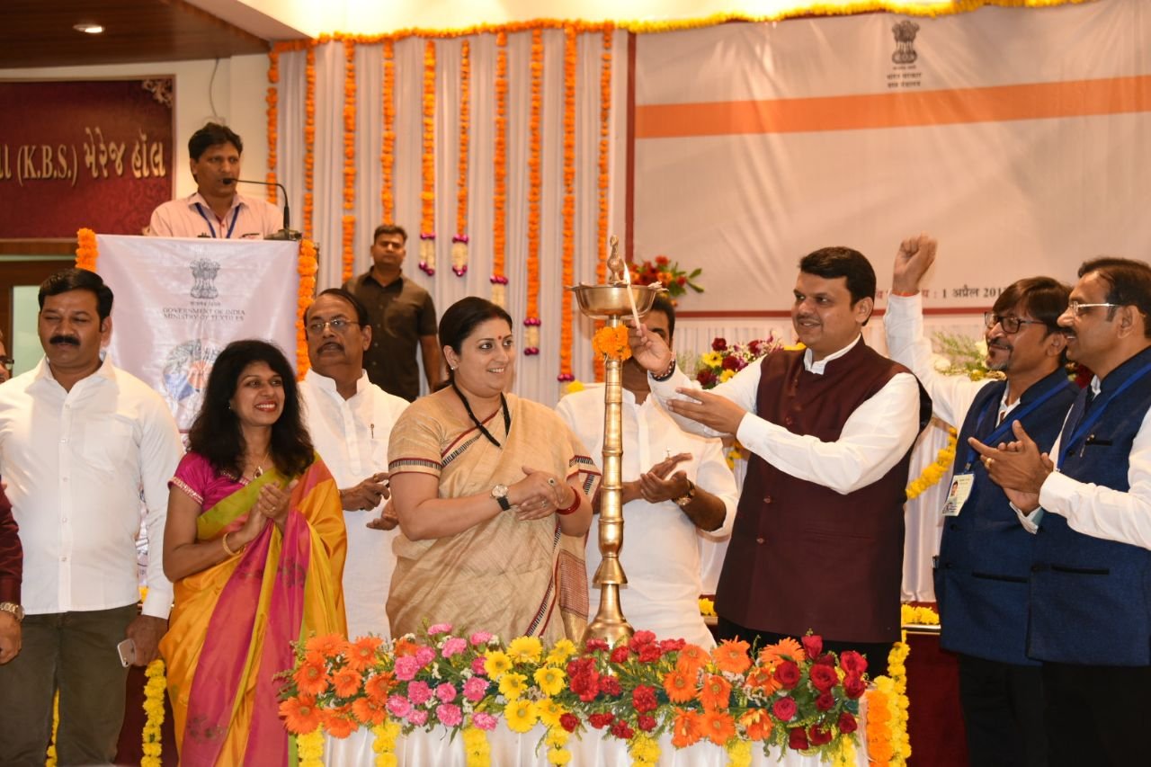 देश के पावरलूम को संजीवनी देने के लिए पॉवरटेक्स इंडिया योजना का भिवंडी में शुभारंभ, 2 देश के पावरलूम को संजीवनी देने के लिए पॉवरटेक्स इंडिया योजना का भिवंडी में शुभारंभ, | New India Times