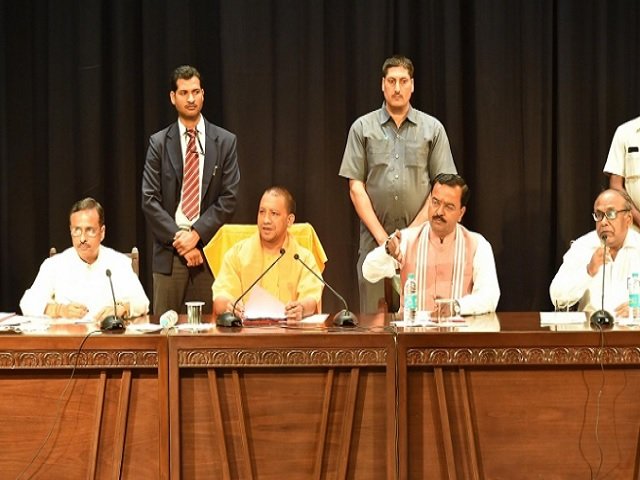 गांवों में 18 घंटे और जिलों में 24 घंटे होगी बिजली सप्लाई,  योगी कैबिनेट ने लिये कई अहम फैसले | New India Times