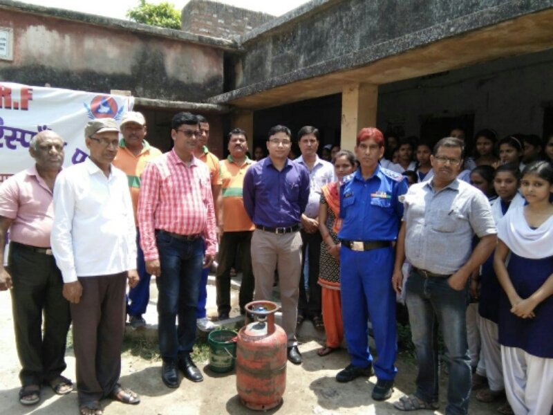 आपदाओं से  घबराए नहीं, अपनी सूझ-बूझ से काम लें, SDRF टीम पहुंची PDM उच्च विद्यालय सुल्तानगंज | New India Times