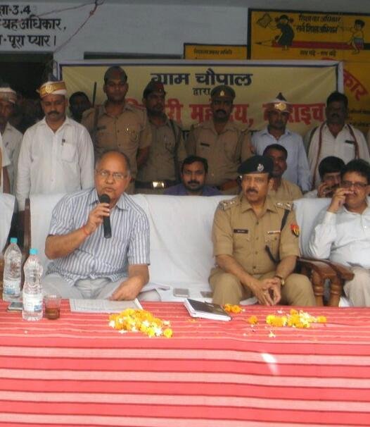 बहराइच डीएम व एसपी ने जगन्नाथपुर गांव में लगाई चैपाल  | New India Times