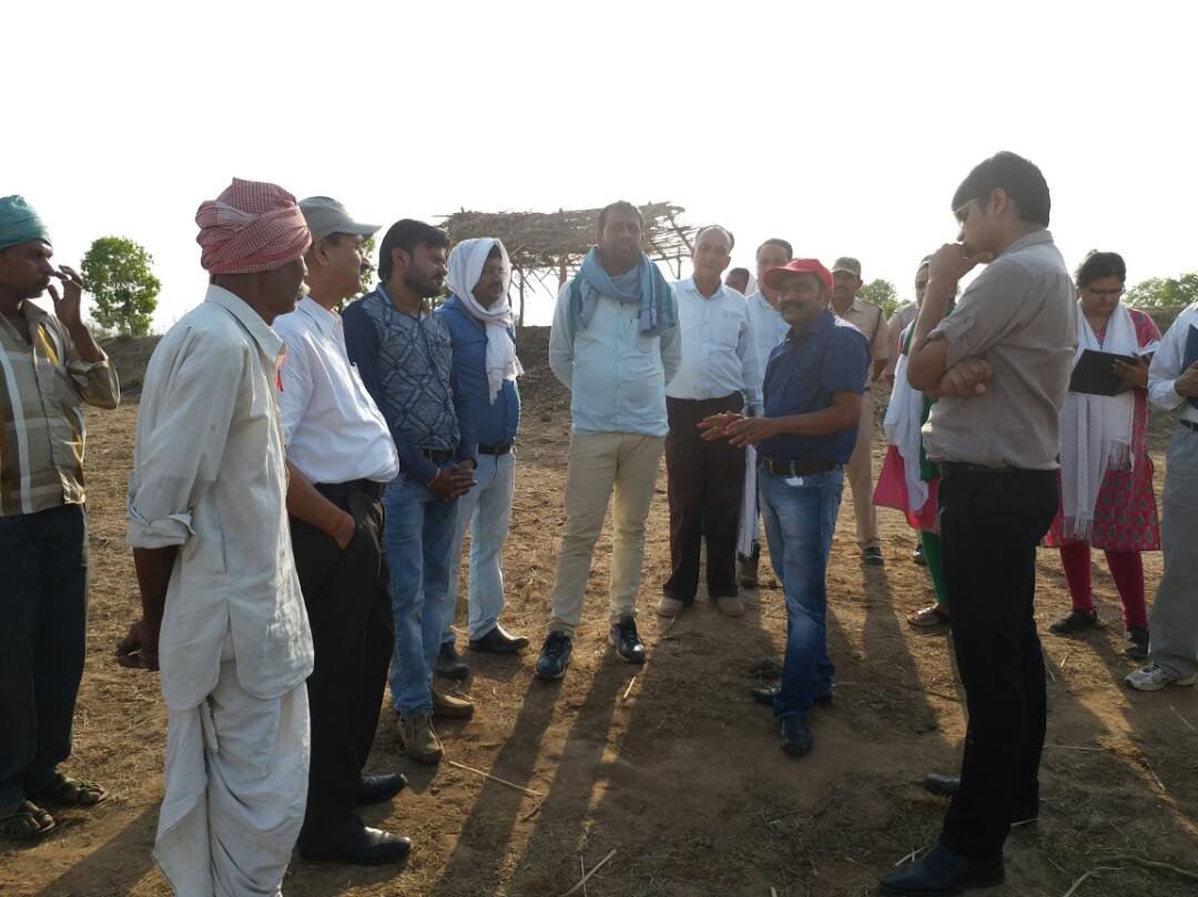 नर्मदा पुरम संभाग के कमिश्नर पहुचें खमलाय और धनवाड़ा | New India Times