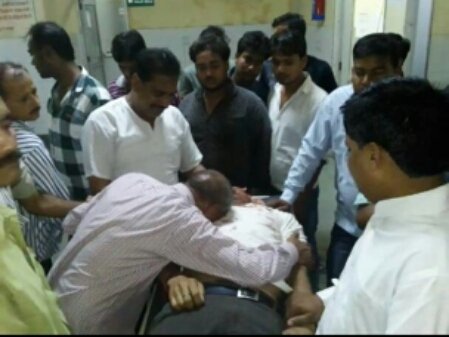 दुकान बंद कर घर जा रहे स्वर्णकार को अज्ञात बाइक सवार बदमाशों ने मारी गोली, इलाज के दौरान अस्पताल में हुई मौत | New India Times