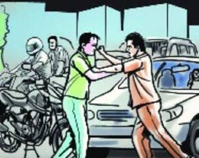 रजिस्ट्री आफिस में उपनिबंधक और लिपिक में मारपीट, लिपिक के खिलाफ पुलिस थाने में मामला दर्ज | New India Times