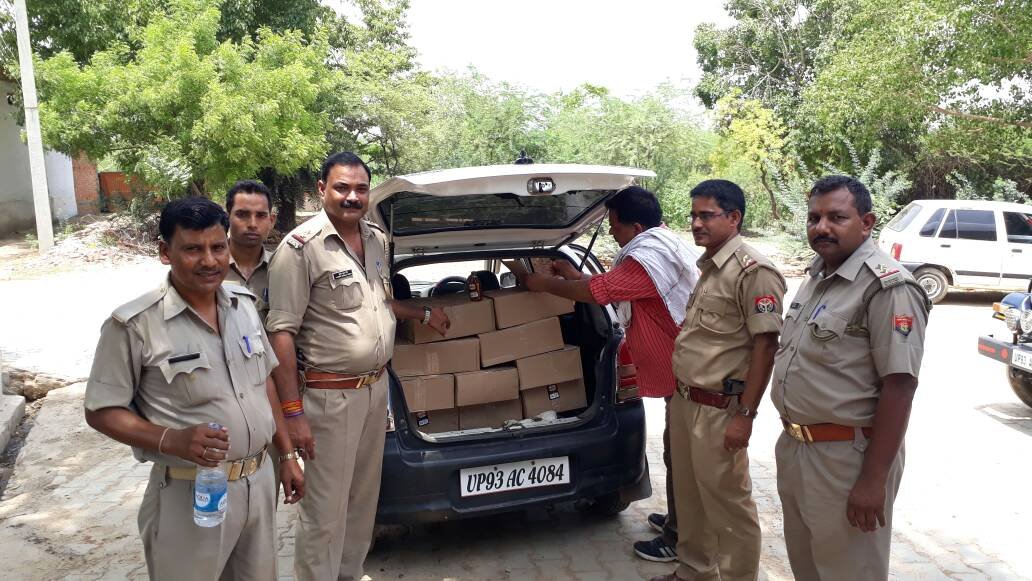 पुलिस कार्रवाई में अवैध शराब के तस्कर गिरफ्तार, बडी मात्रा अवैध शराब बरामद | New India Times
