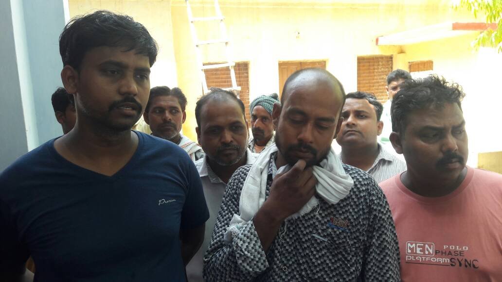 आईजी व कप्तान थाने में मौजूद रहे और दिनदहाड़े हो गई लूट की वारदात, पुलिस महकमे में मचा हड़कंप | New India Times