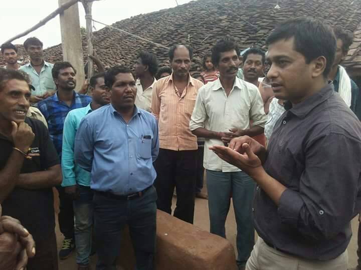 जिला पंचायत उपाध्यक्ष ने जनकल्याण योजनाओं से कराया ग्रमीणों को अवगत | New India Times