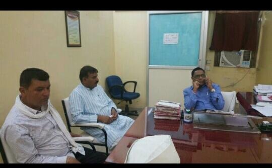 हरदा विधायक डॉ रामकिशोर दोगने ने हरदा कृषि उपज मंडी का औचक निरिक्षण कर एडीएम से मिलकर समस्याओं के निराकरण पर की चर्चा | New India Times