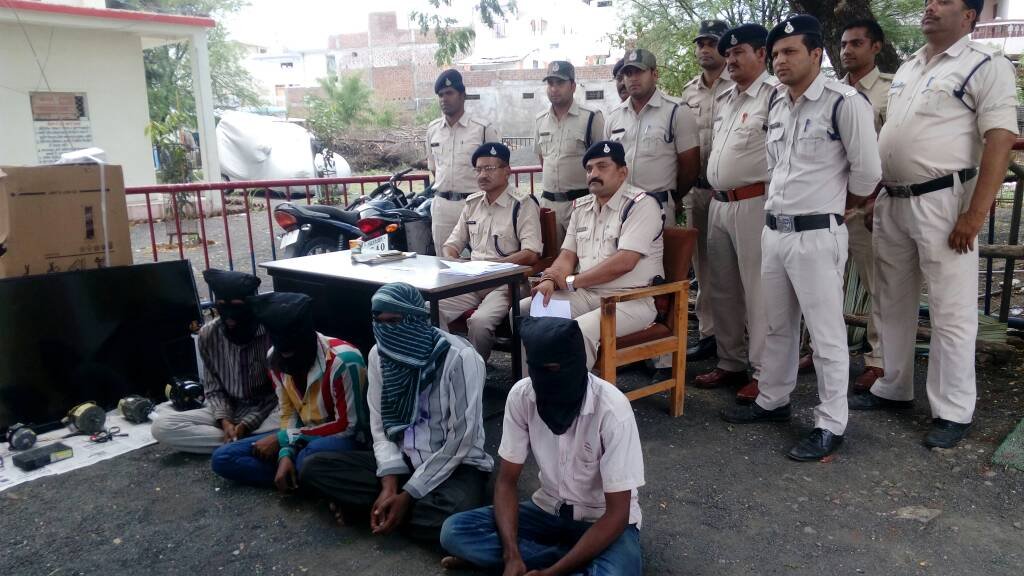 सीसीटीवी फुटेज की मदद से चोरी के आरोपी गिरफ्तार | New India Times