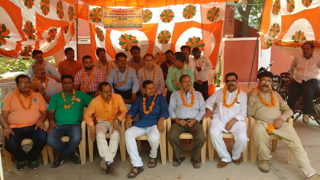 महापौर जी अब तो मौन व्रत तोड़ो; बेसहारा गो- वंश और कांजी हाउस के मामले को लेकर उप महापौर सहित 11 पार्षद आमरण अनशन में हुए शामिल | New India Times