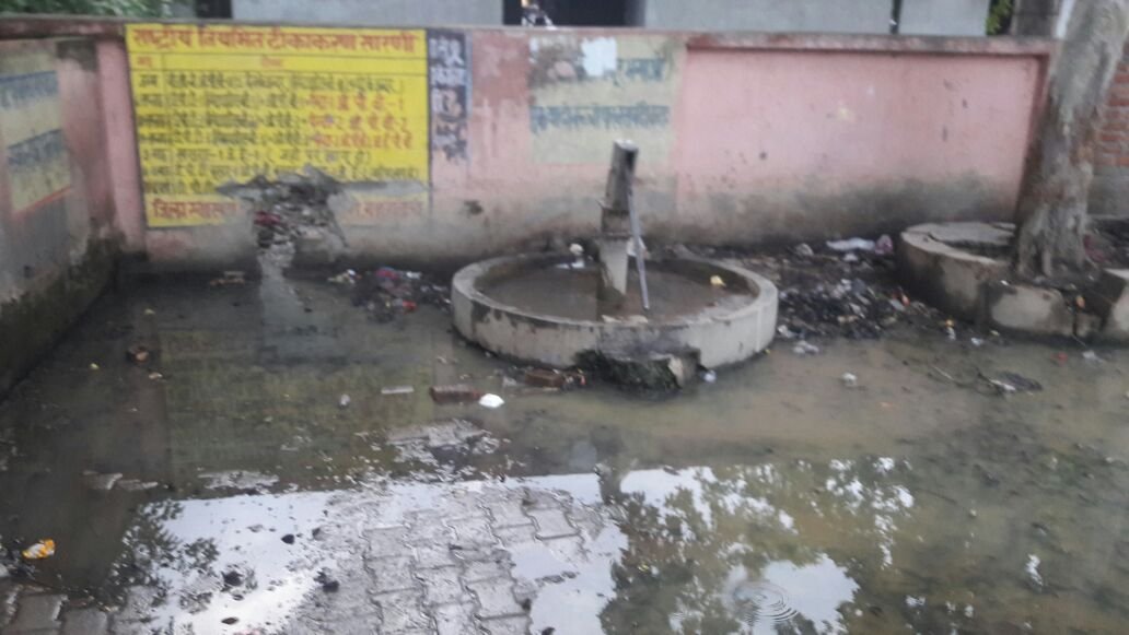 बहराइच में स्वच्छ भारत अभियान की खुली पोल;  जिला अस्पताल में ज़रा सी बारिश में ही बजबजाई गन्दगी तो आगे क्या होगा मुख्यमंत्री जी ??? | New India Times