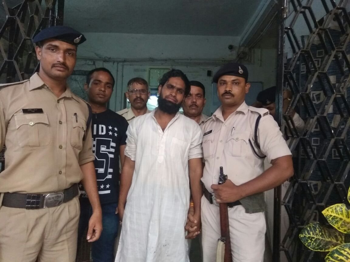 दहेज की बलि चढी एक और विवाहिता, पति ने गला रेत कर की पत्नी की हत्या, आरोपी पति गिरफ्तार | New India Times