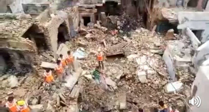 पटाखा फैक्ट्री में लगी आग में मरने वालों के परिजनों को 25 लाख और गंभीर रूप से घायलों को 10 लाख रुपये मुआवजा देने की कांग्रेस लीडरों ने की मांग | New India Times