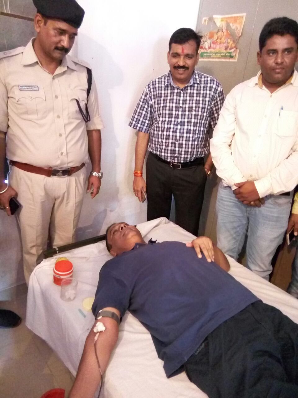 पुलिस प्रशासन एवं नवजीवन सहायतार्थ संगठन के संयुक्त तत्वाधान में विशाल रक्तदान शिविर आयोजित | New India Times