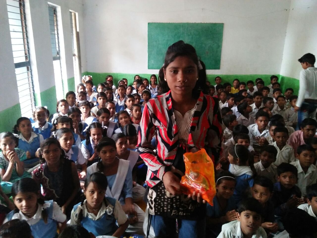 सिराली पुलिस ने छात्र-छात्राओं को 100 डायल और महिला हेल्पलाइन  की दी जानकारी | New India Times