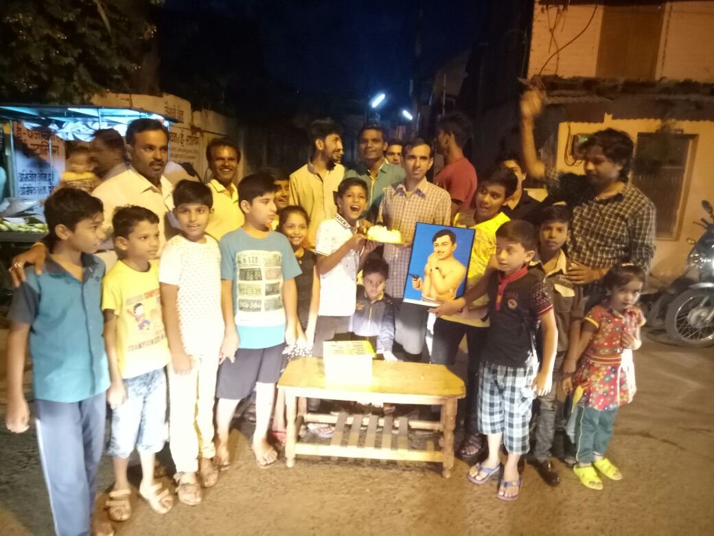 जमना जैसानी फाउंडेशन ने केक काटकर मनाया चंद्रशेखर आजाद का जन्मदिन | New India Times