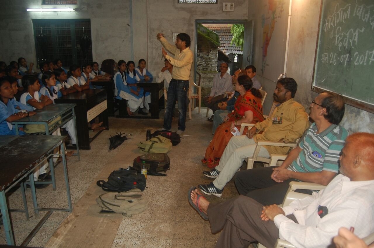 बच्चों के बीच पहुंचकर जमना जैसानी फाउंडेशन ने मनाया कारगिल विजय दिवस | New India Times