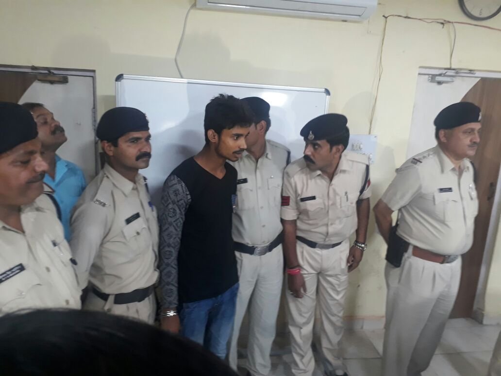 डॉक्टर पर जानलेवा हमला कर 20 लाख की लूट की वारदात को अंजाम देने वाला लुटेरा बिहार से गिरफ्तार | New India Times