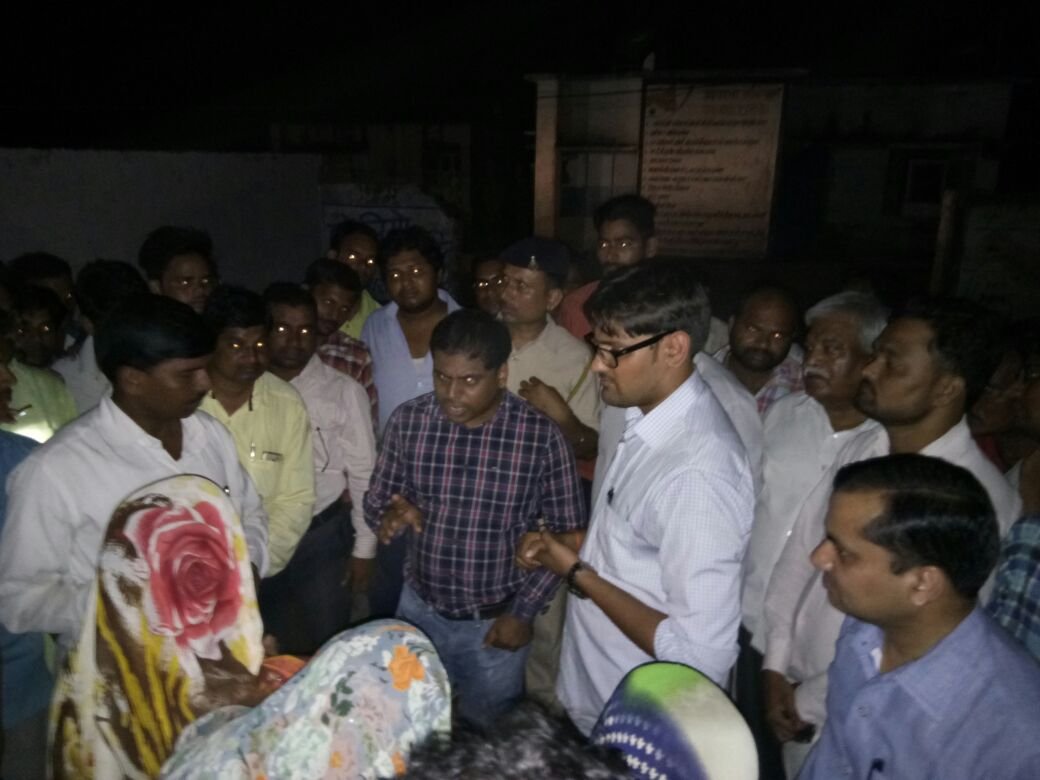 भिंड कलेक्टर ने दबोह सवास्थ्य केंद्र व नगर का किया औचक निरीक्षण, साफ-सफाई व अनियमितताओं को लेकर अधिकारियों को लगाई फटकार | New India Times