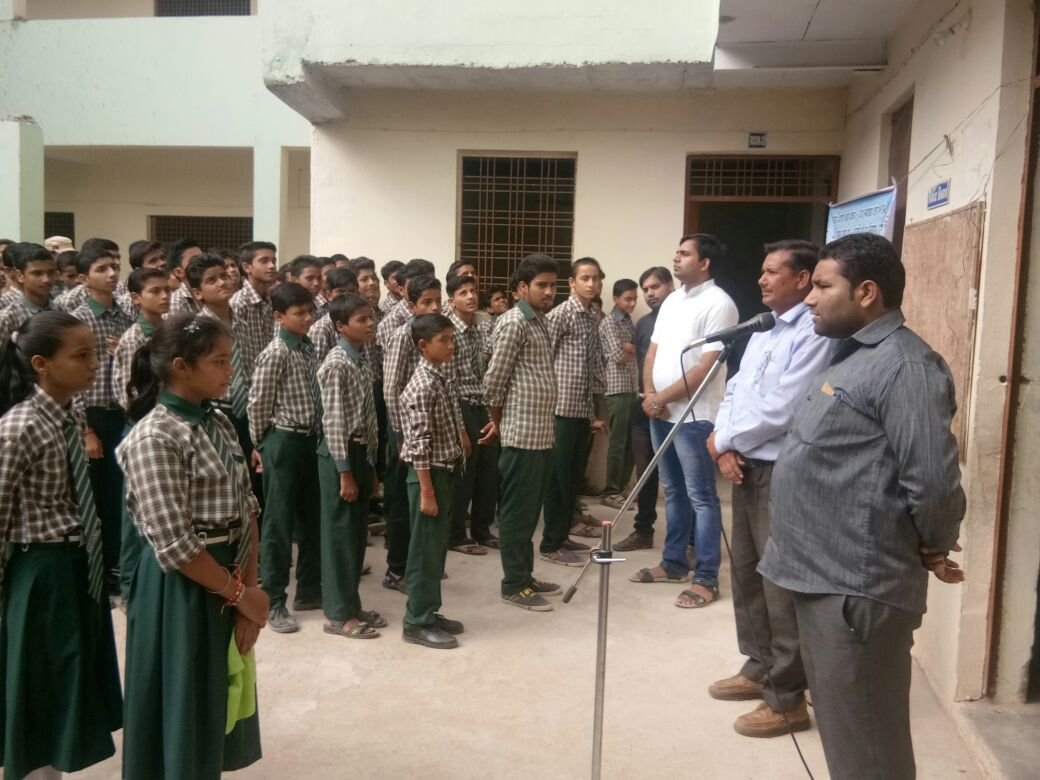 साधना विद्या निकेतन के विद्यार्थियों को दिलाया पौधरोपण कर संरक्षण देने का संकल्प 2 साधना विद्या निकेतन के विद्यार्थियों को दिलाया पौधरोपण कर संरक्षण देने का संकल्प | New India Times