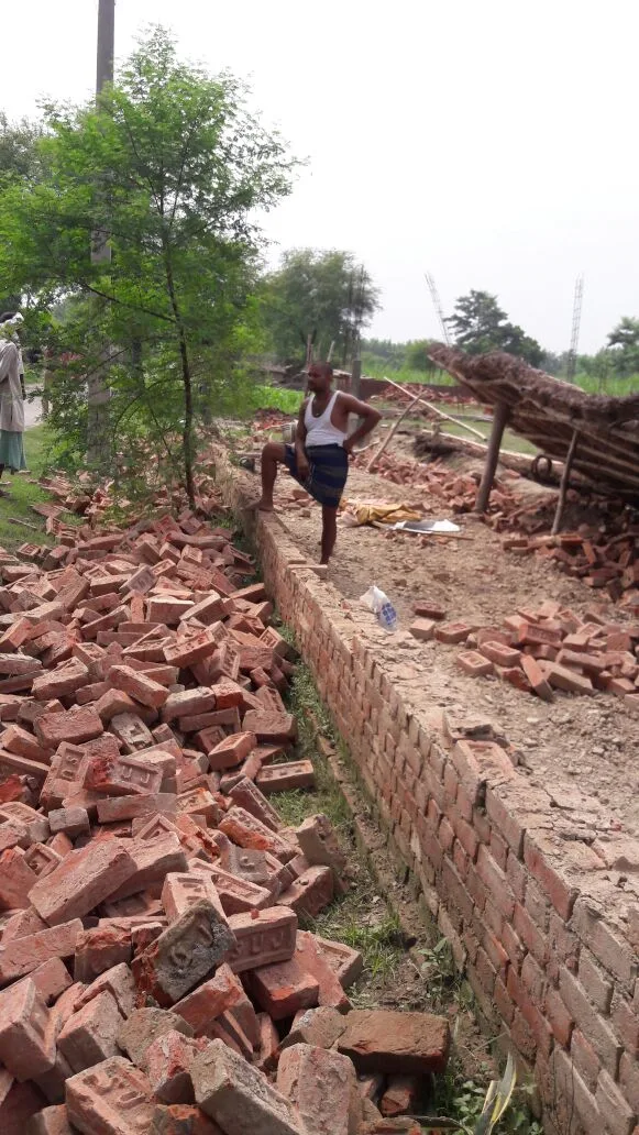 प्राइवेट स्कूल का छप्पर गिरने से 8 छात्र घायल, घायल बच्चों से मिलने जिला अस्पताल पहुंचे कलेक्टर अजयदीप सिंह | New India Times