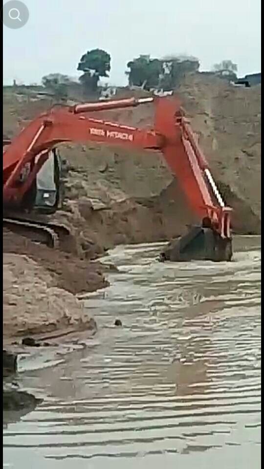 खनिज विभाग की टीम पर रेत माफियाओं ने किया हमला | New India Times