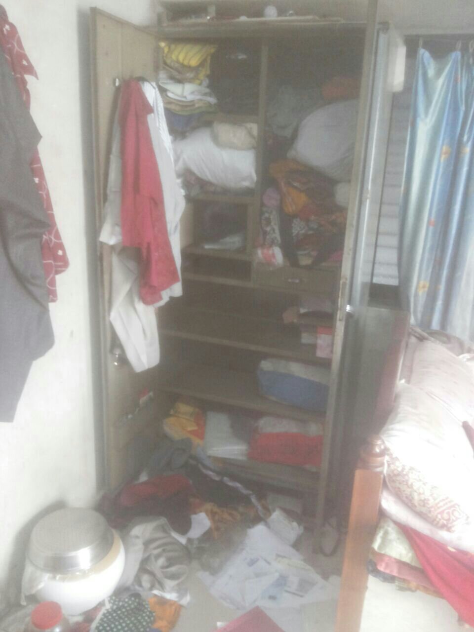 एक ही रात में पांच घरों में हुई चोरी की वारदात, बढते अपराध पर अंकुश लगाना बना पुलिस के लिए चुनौती | New India Times